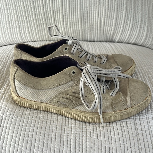 Diesel Women’s Canvas/Suede Beige Sneaker. Size 6 - Picture 4 of 8